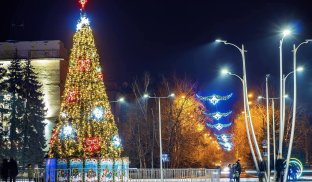 Ялинка у Краматорську Ілюстративне фото ялинки у Краматорську