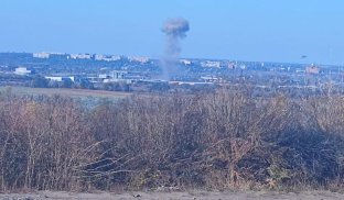 Дим після вмбуху у Слов'янську Росіяни цілились у підприємство у Слов'янську