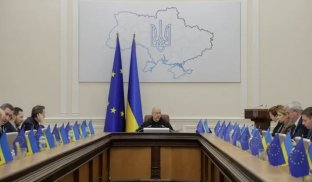 В Кабміні анонсували пенсійну реформу та скасування низки соціальних виплат В Кабміні анонсували пенсійну реформу та скасування низки соціальних виплат