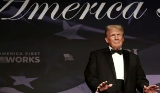 Трамп про війну Росії проти України: «Це повинно припинитися» Трамп про війну Росії проти України: «Це повинно припинитися»