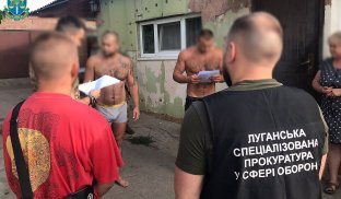Затримані підозрювані в організації схеми У Краматорську організували схему для виїзду військовозобов’язаних за кордон