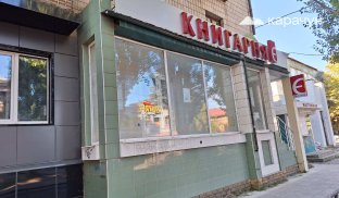 Слов’янська книгарня «Є» була успішним бізнесом. Які перспективи є у «Є» новому місці? Єдиний на Донеччині магазин української книги - у Слов'янську