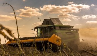 Чи безпечно працювати фермерам у Миколаївській громаді Які проблеми є у фермерів прифронтової Миколаївської громади