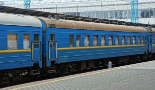 В Україні через обстріли РФ масово затримуються потяги, деякі — на 17 годин