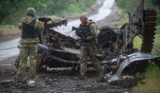 Зруйнована військова техніка Чи вдасться росіянам захопити Слов'янськ