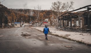 Евакуація з прифронтових громад Донеччини: чому люди налаштовані не виїжджати з дому «до останнього»
