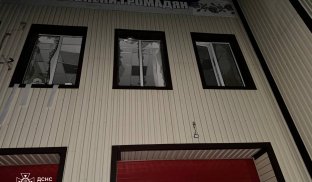 У Миколаївці внаслідок обстрілу пошкоджено пожежно-рятувальну частину У Миколаївці внаслідок обстрілу пошкоджено пожежно-рятувальну частину