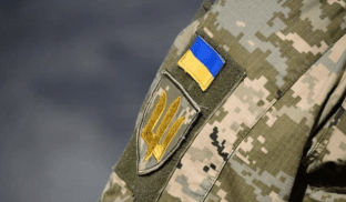 В Україні продовжили мобілізацію Зеленський підписав закони про продовження дії воєнного стану та мобілізації в Україні