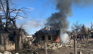 Окупанти скинули на приватний сектор Торецька авіабомбу Російська армія завдала авіаудару по Торецьк