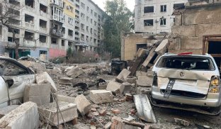 У Слов’янську троє поранених через авіаудар РФ по спальному району