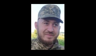 У Слов’янську попрощалися із загиблим на фронті бійцем У Слов’янську попрощалися із загиблим на фронті бійцем