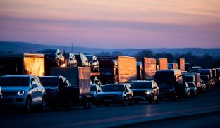 Чого хочуть польські перевізники Кордон між Польщею та Україною знову частково заблоковано