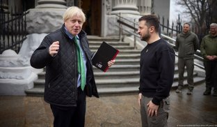 Джонсон про розмову Шольца і Путіна: Ризик повернутися до жахливого «Нормандського формату» Джонсон про розмову Шольца і Путіна: Ризик повернутися до жахливого «Нормандського формату»