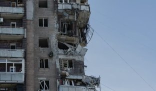 Пошкоджений будинок у Харкові Росіяни активізували обстріли Харкова