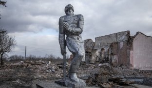 Росіяни продовжують наступ Росіяни отримали стратегічну ініціативу на фронті