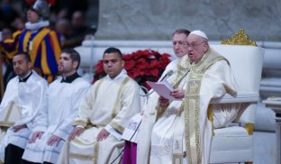 Папа Римський закликав до переговорів між Україною та Росією у різдвяному посланні Папа Римський закликав до переговорів між Україною та Росією у різдвяному посланні
