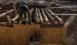 Проблеми з побудовою оборонних ліній в Україні сприяють просуванню російських військ — FT Проблеми з побудовою оборонних ліній в Україні сприяють просуванню російських військ — FT