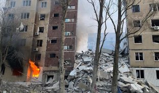 Наслідки російських обстрілів Росіяни руйнують наші міста