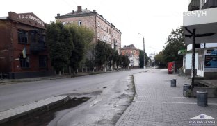 У Слов'янську впроваджують графік водопостачання Вулиця Банківська у Слов'янську