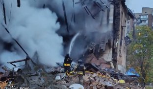 Слов’янськ під ударом: 4 поранених, надзвичайники ліквідували наслідки нічного обстрілу