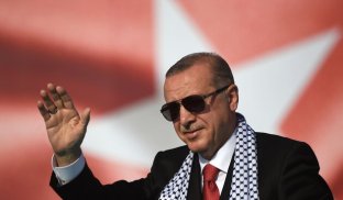 Ердоган готовий відновити мирні переговори України та РФ Ердоган наголосив на крайній важливості максимального використання всіх дипломатичних каналів