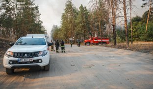 Пожежі під Лиманом Третю доба рятувальники борються з вогнем на Лиманщині