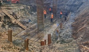 Ремонт зруйнованого моста на Донеччині На Донеччині триває відбудова