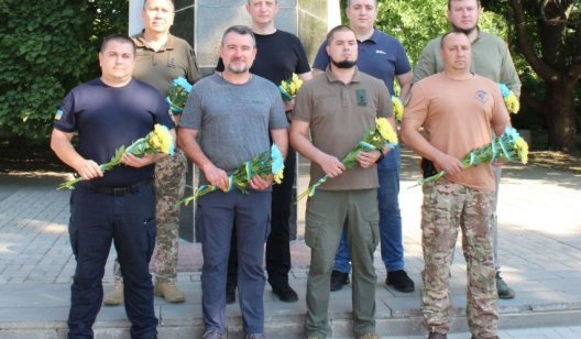 День Конституції у Слов’янську: фото з офіційного покладання квітів