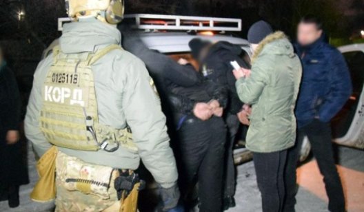 В Донецкой области задержали банду, совершавшую разбойные нападения на частные дома