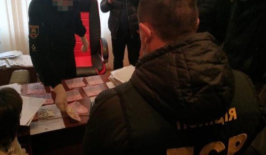 Чиновник из управления Гоструда в Донецкой области попался на взятке
