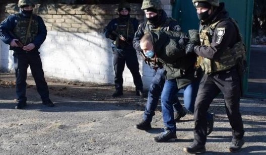 В Славянске провели "спецоперацию" по задержанию вооруженного преступника