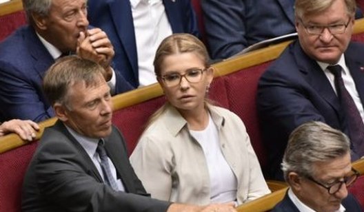 "Мы изначально вели переговоры о кадрах с Коломойским". Что стоит за конфликтом Зе с Тимошенко и при чем здесь Ахметов и Яценюк
