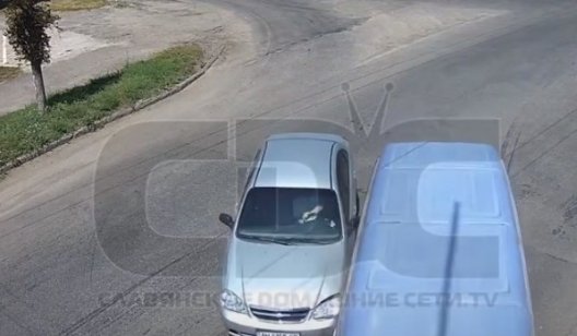 В Славянке произошло ДТП: видео момента столкновения