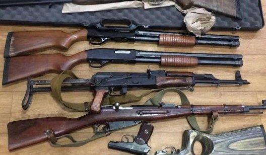 В одном из гаражей Славянска обнаружили арсенал стрелкового оружия