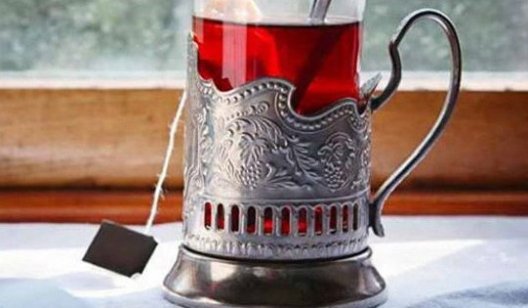 Подстаканники в прошлом: в "Укрзализныце" предложили подавать чай по-новому