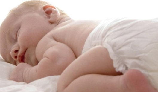 Как правильно подобрать подгузники для новорожденных