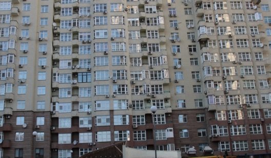 Украинцы активно берут квартиры в ипотеку: кредитов стало больше, а ставки упали