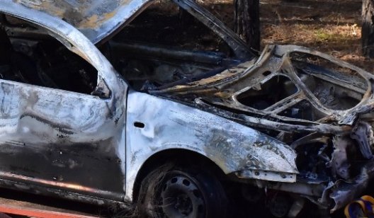 На въезде в Святогорск сгорела машина, которая «улетела» в кювет - ФОТО