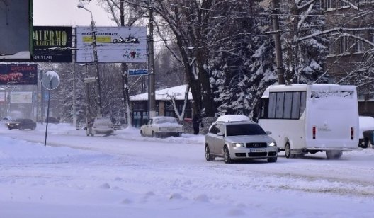 Как ночной снегопад сказался на жизни Славянска - ФОТОРЕПОРТАЖ