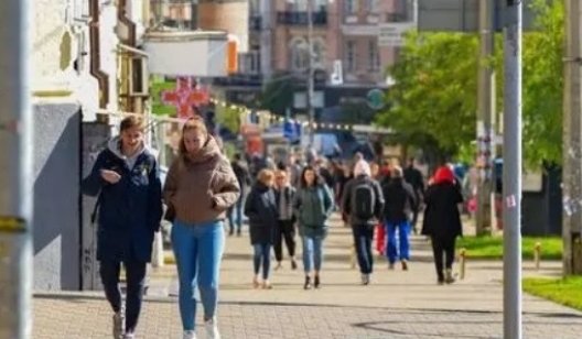 Трудности перевода. Зачем полстраны нелегально записали в оранжевую зону карантина