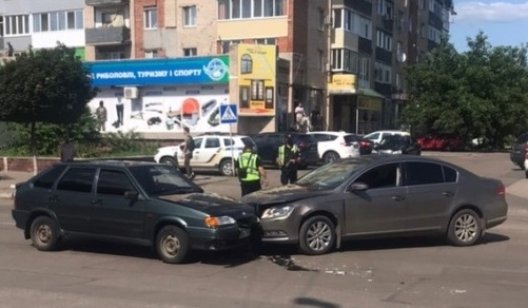 ДТП в центре Славянска: полиция выясняет обстоятельства