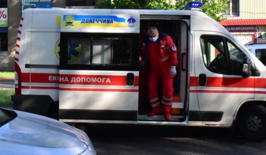 В Славянске в карете скорой помощи скончался велосипедист, которого сбил ВАЗ