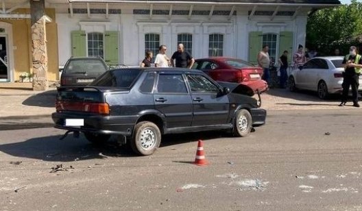 Полиция выясняет обстоятельства ДТП с пострадавшими в Славянске
