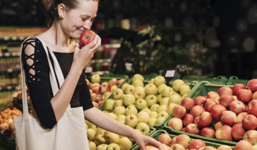 Морози вдарили по врожаю: ягоди та фрукти можуть різко подорожчати