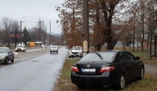 В Краматорске автомобиль сбил школьника на пешеходном переходе