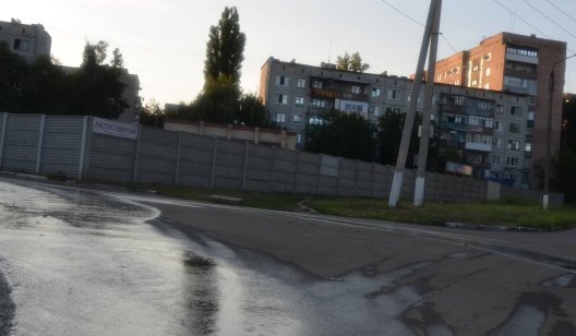 В Славянске дорогая вода уходит в землю. И это уже обычная статистика