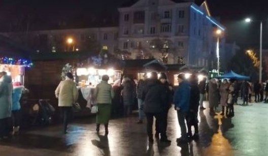 На главной площади Краматорска ограбили рождественский домик