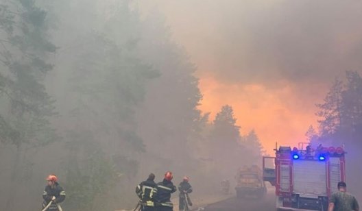Славянские спасатели отправились на ликвидацию пожаров в Луганскую область