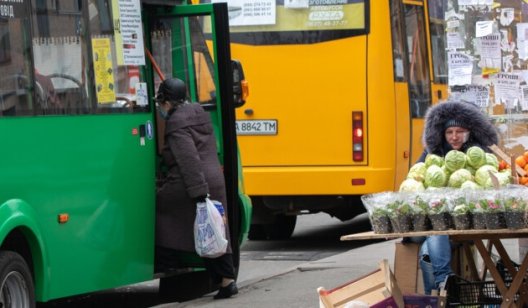 Проезд в маршрутках в Украине подорожает: где и на сколько поднимут
