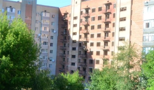 Девятиэтажный дом «под разборку» в центре Славянска
